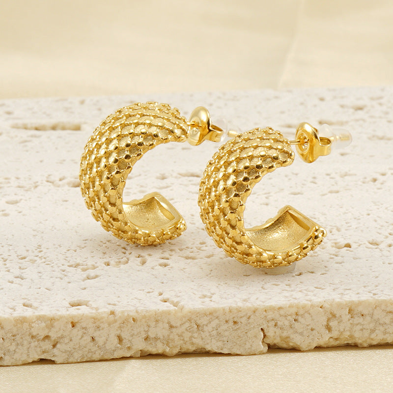 Wholesale Stainless Steel Fashion Polka Dot Simple Style C-Shaped Titanium Steel 18K Gold Earrings