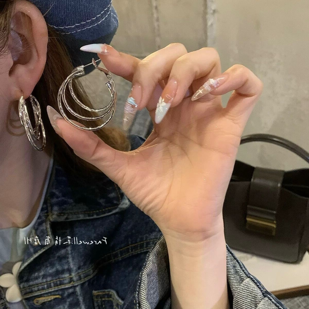 Wholesale Geometric oval high-end cool style earrings