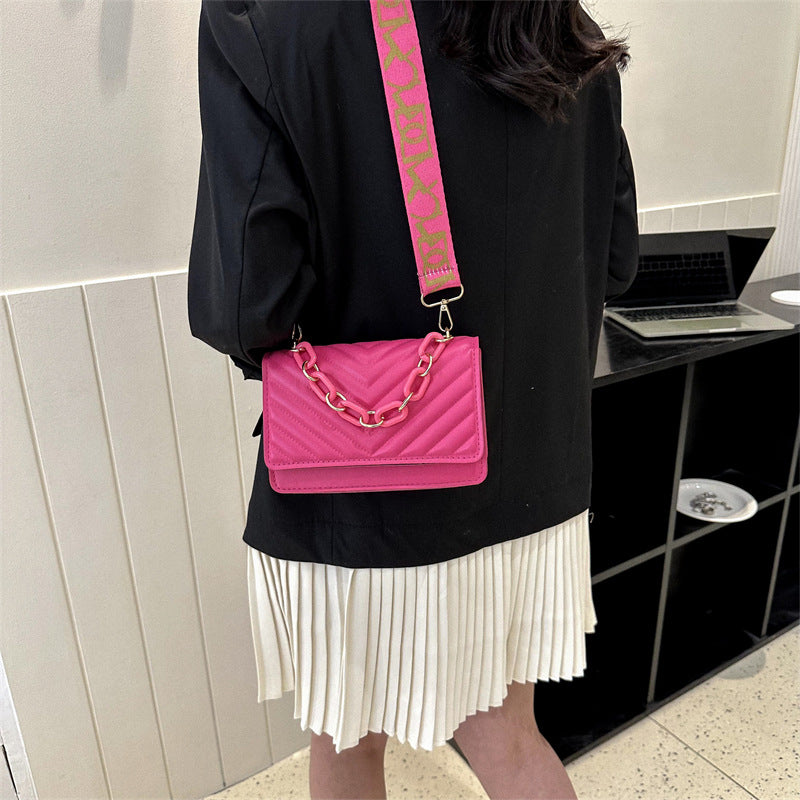 Wholesale Simple and Fashionable Wide Band Letter Shoulder Small Square Bag