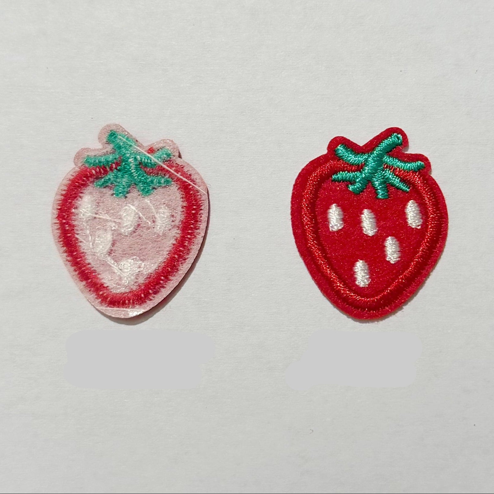 Wholesale 10pcs Hot melt adhesive self-adhesive small cute red strawberry clothing patch
