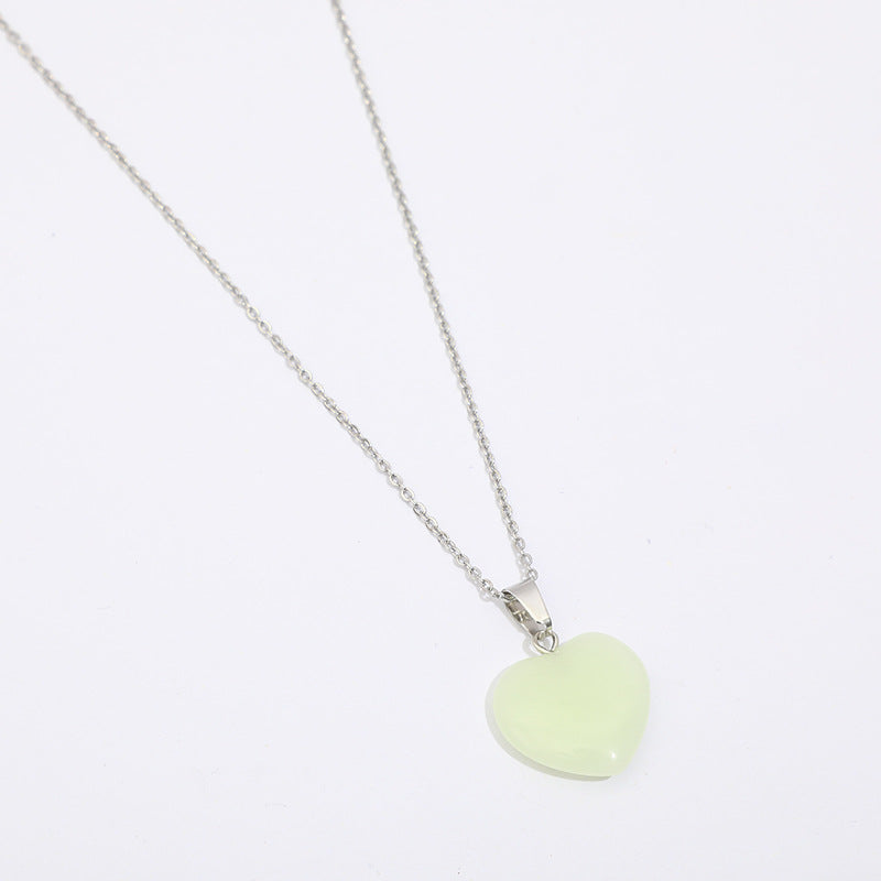 Collares de cadena de acero de titanio de titanio de piedra natural luminoso corazón al por mayor
