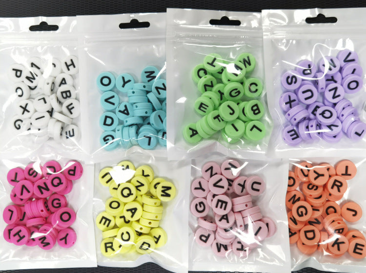 Wholesale 100pcs/pack Horizontal hole 26 letters bracelet silicone flat beads