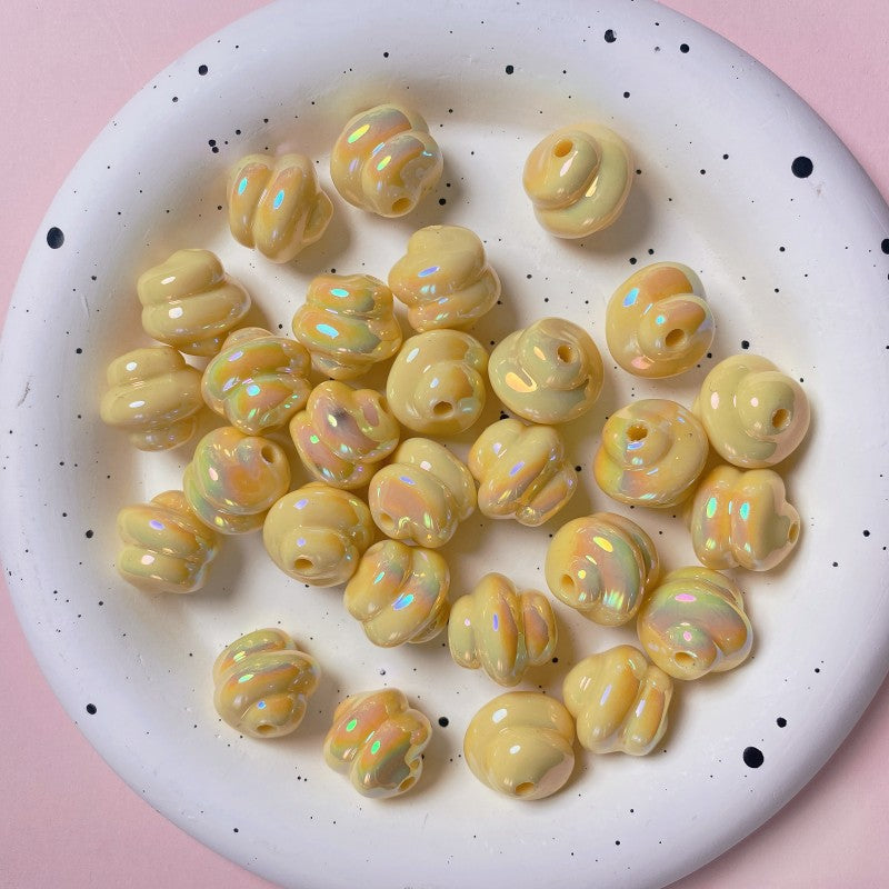 Cuentas de cuerdas colgantes hechas a mano de diy de 10 piezas de crema para el paquete