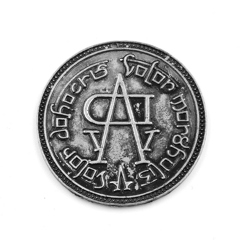 Wholesale scepter hourglass keychain game jewelry crown pendant