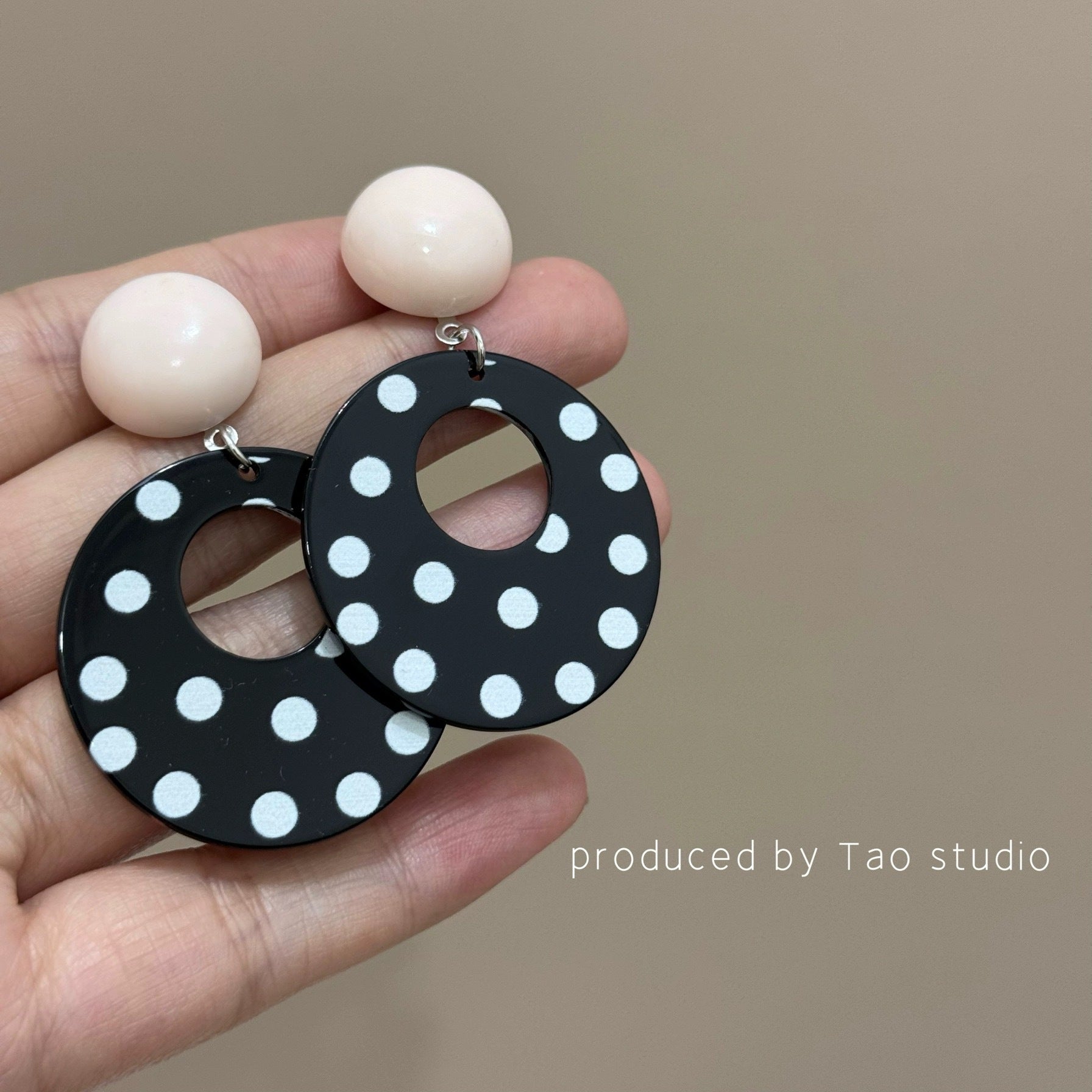 Wholesale Pretty Vintage earrings