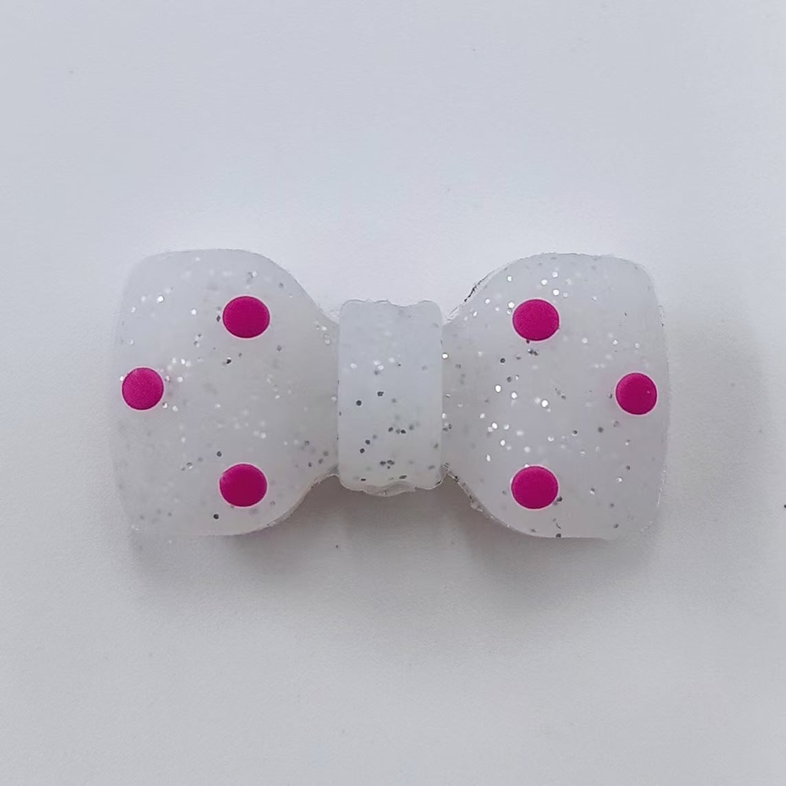 Wholesale 10pcs 3D Black Dot Red Dot Bow New Three-dimensional Silicone Cute Cartoon DYI Beads