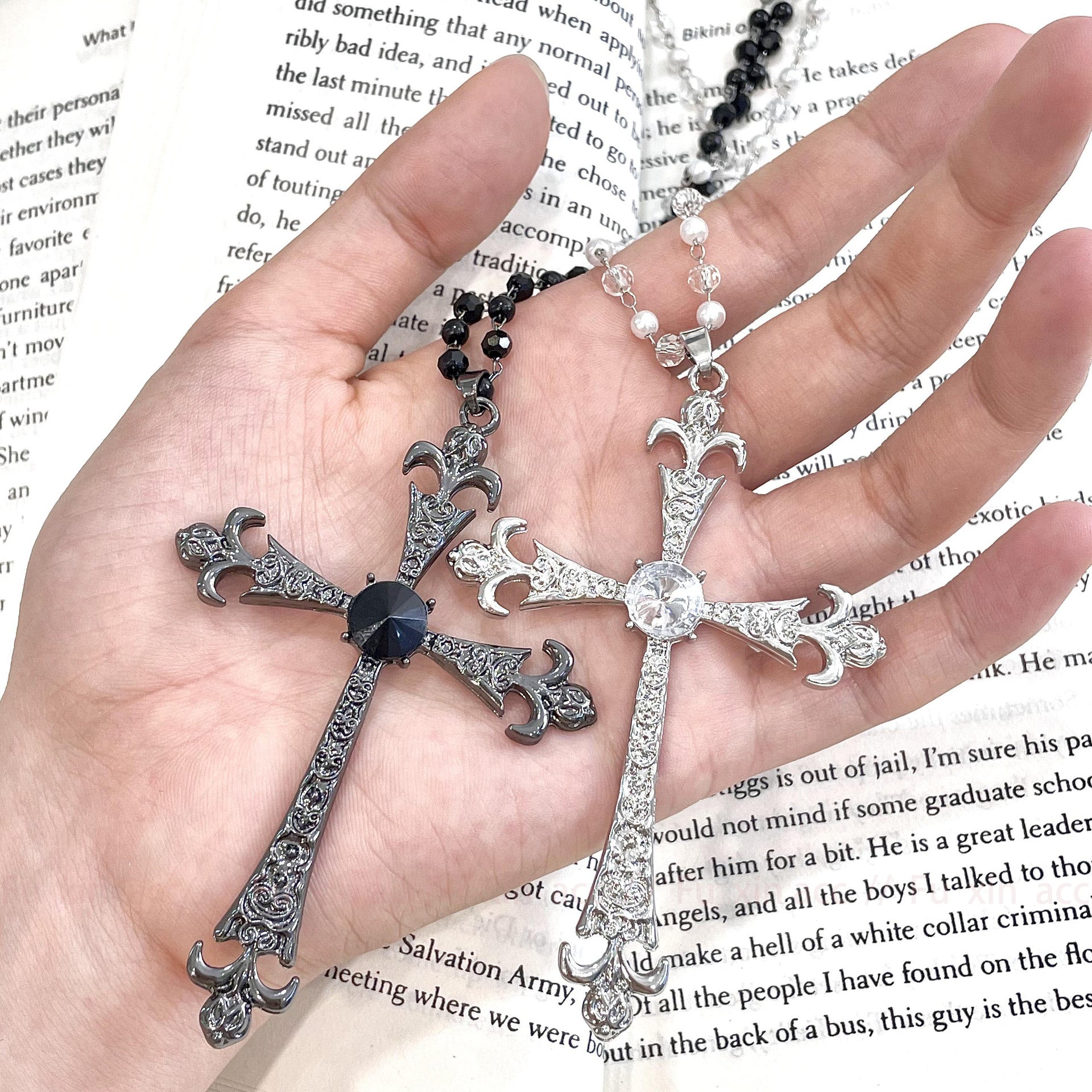 Wholesale Retro Punk Subculture Y2K White Crystal Cross Zircon Retro Gothic Star Mans Necklace
