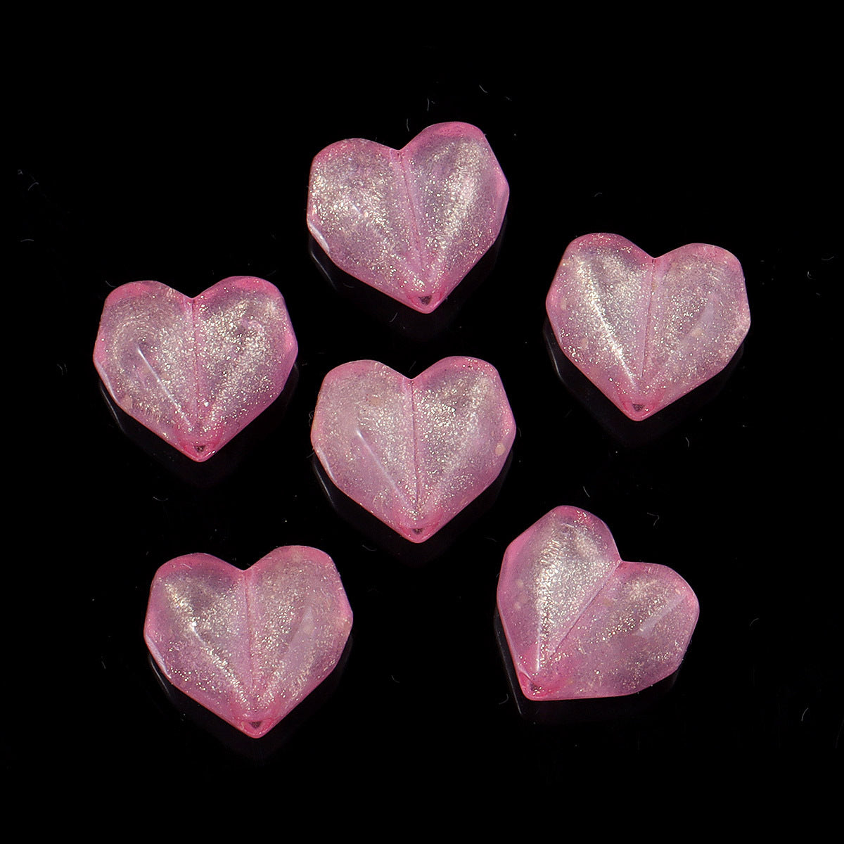 Wholesale Random 100pcs luminous colored cut three-dimensional heart-shaped acrylic beads
