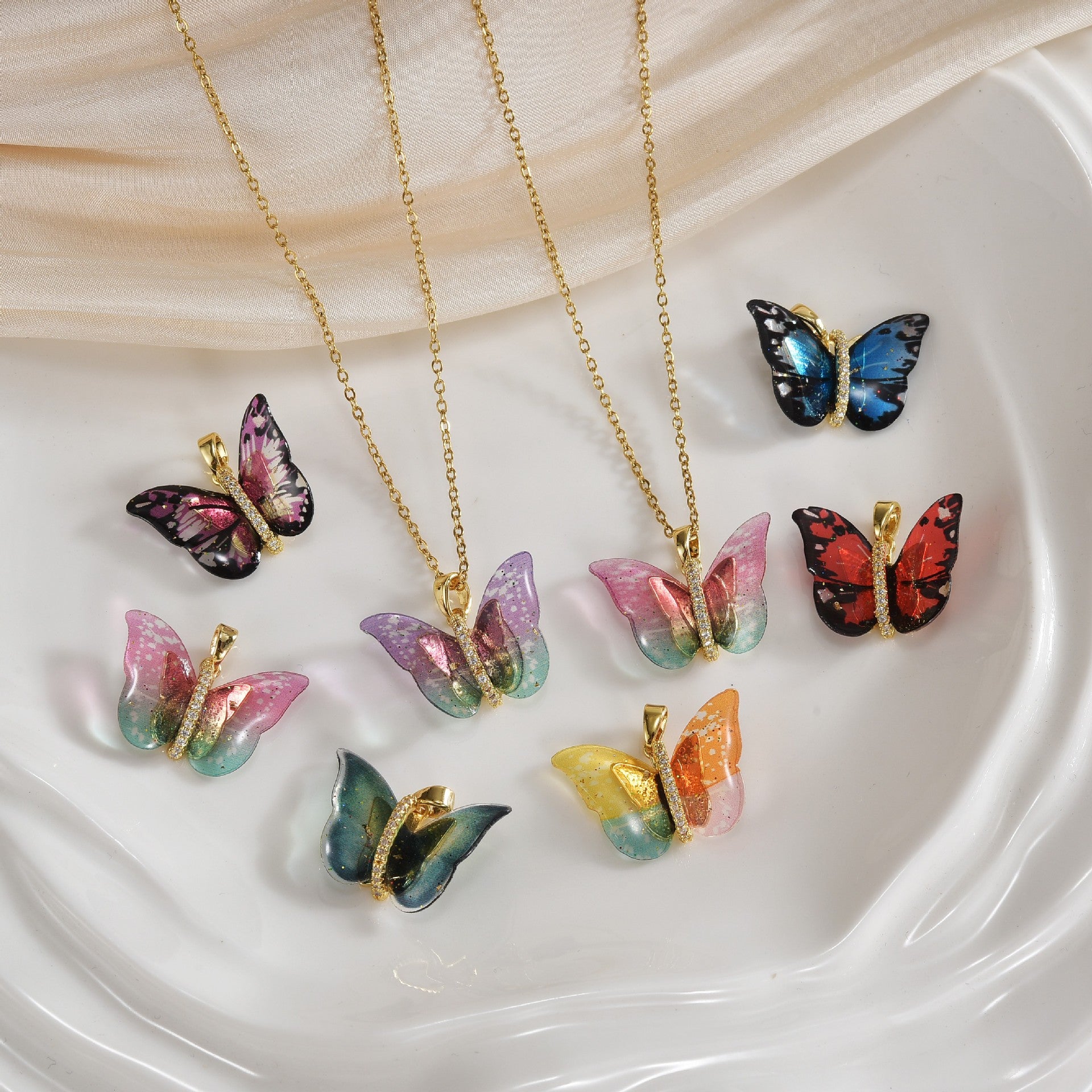 Wholesale Colored resin butterfly titanium steel locking chain