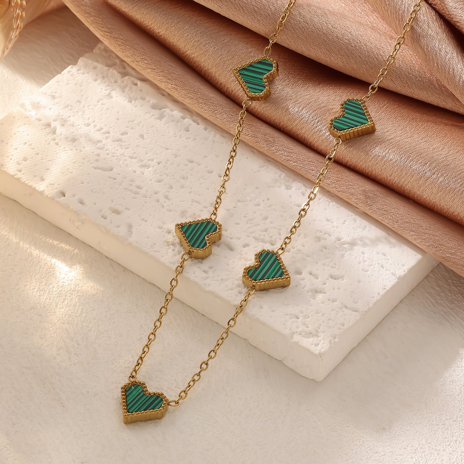 Wholesale Stainless Steel Fritillary Five-flower Peach Heart Bracelet Necklace Earring