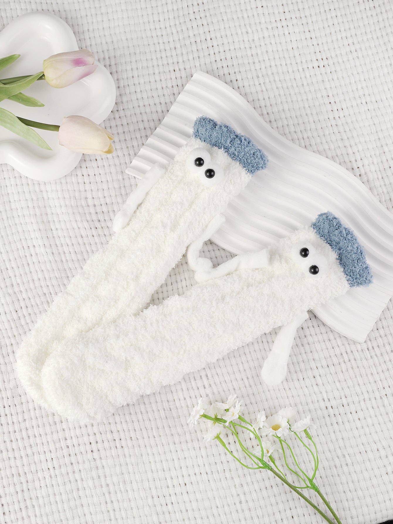 Wholesale 10pcs warm coral fleece socks hand-in-hand couple socks eye mid-calf length socks Valentine's Day gift socks