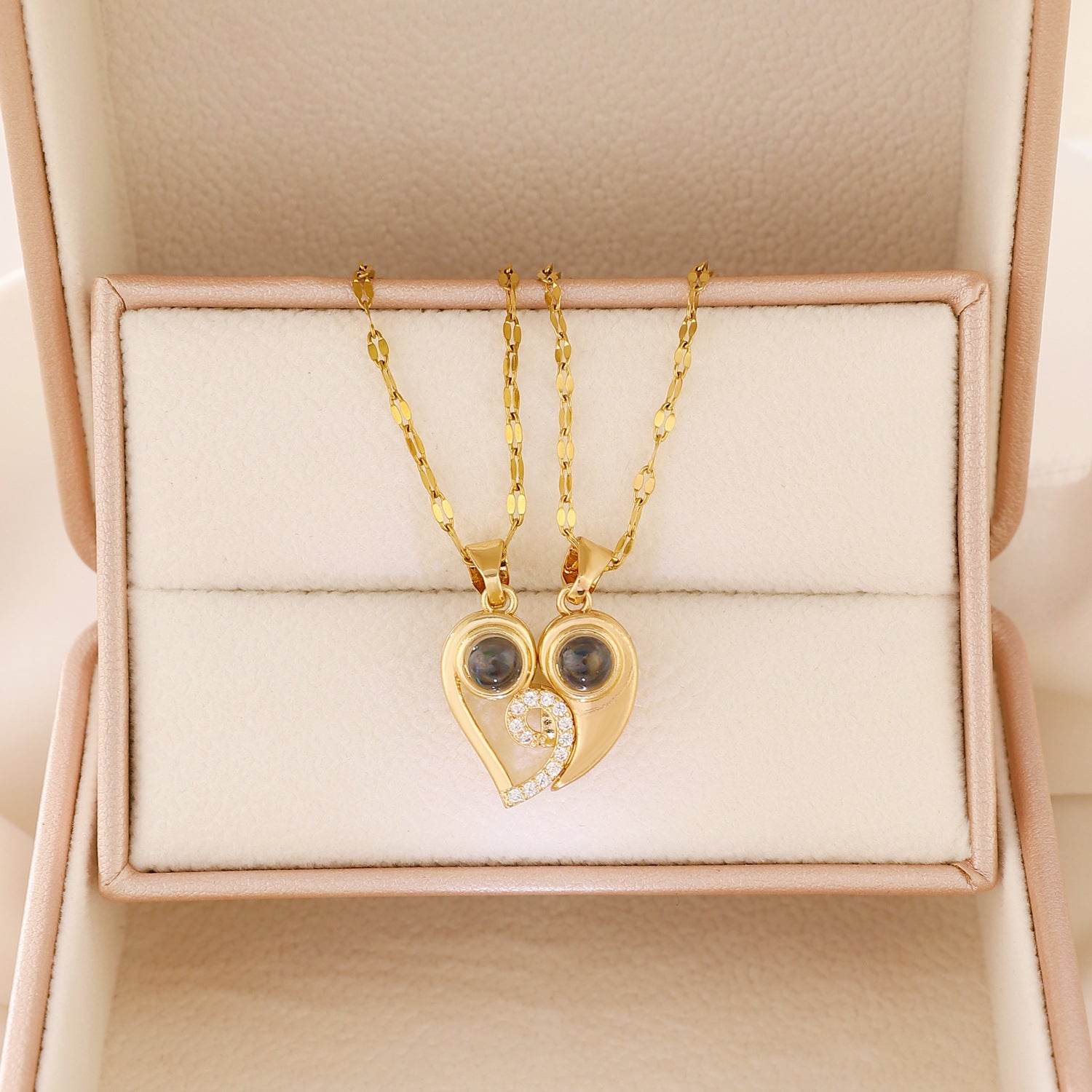 Wholesale Magnetic Sun Moon Lovers Copper Necklace Set