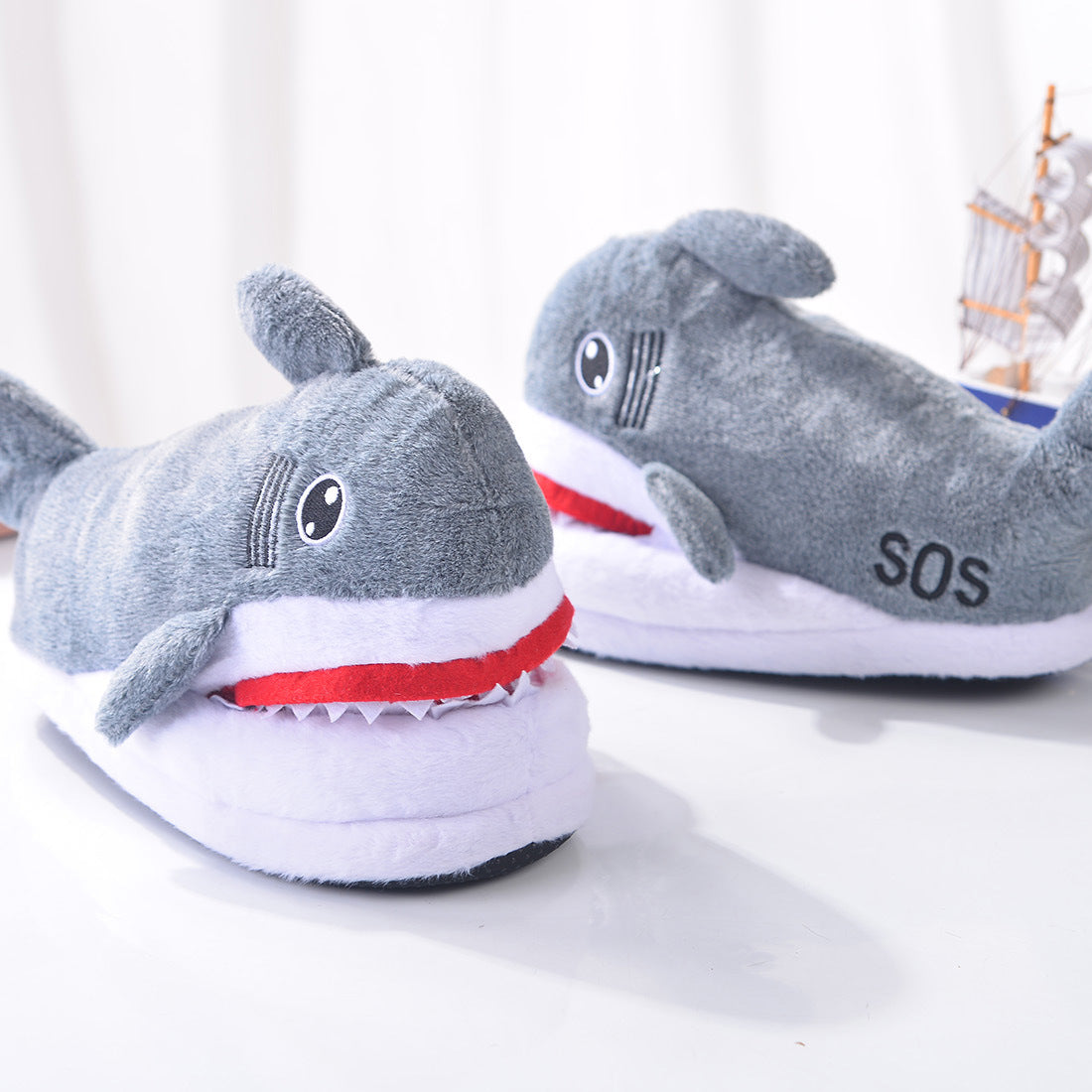 Wholesale Winter Shark Indoor Couple Platform Plush Cotton Slippers