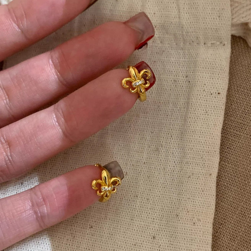 Wholesale Vintage classical iris flower micro-inlaid hoop earrings