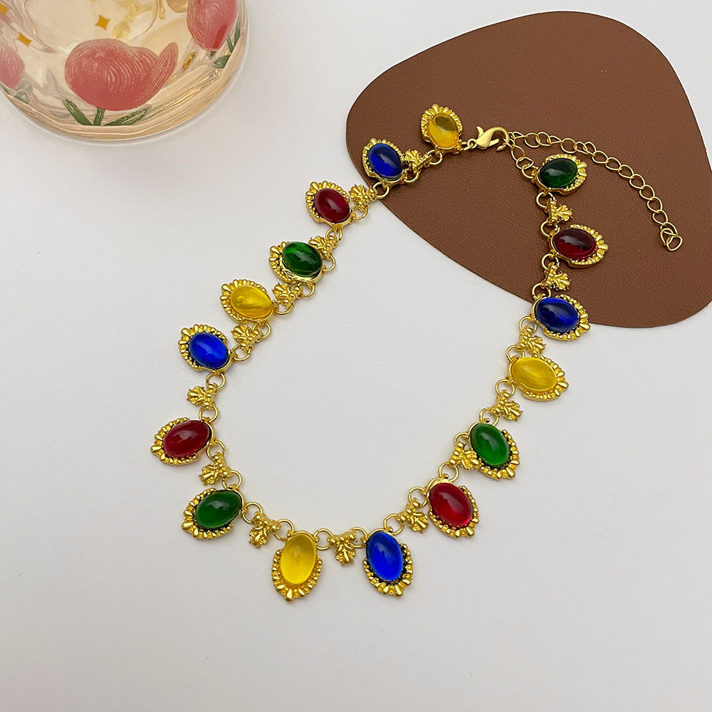 Color al por mayor Collar de aleación de aleación retro del palacio ovalado