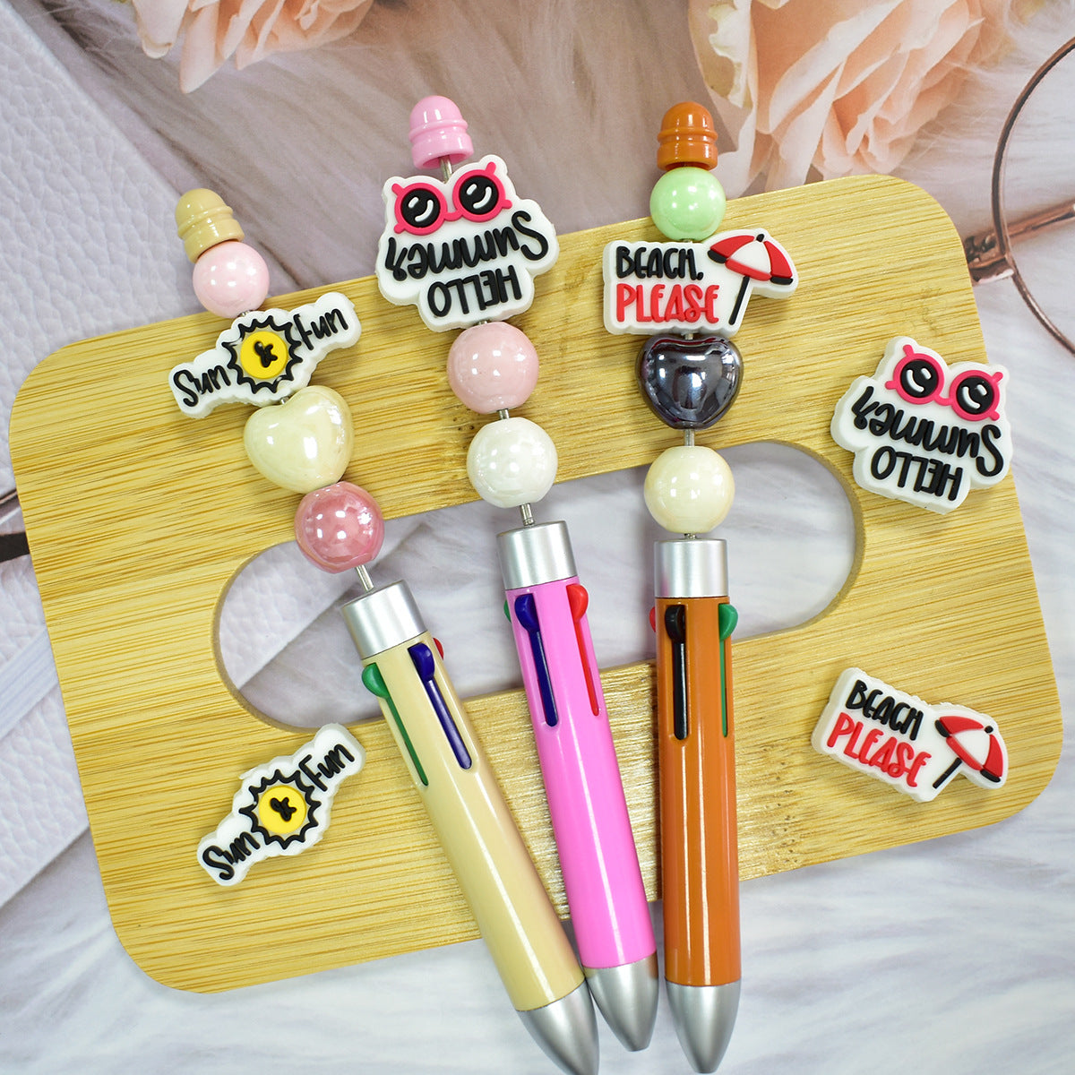 Wholesale Random 100pcs Creative Phrase Series Beaded Focal Beads