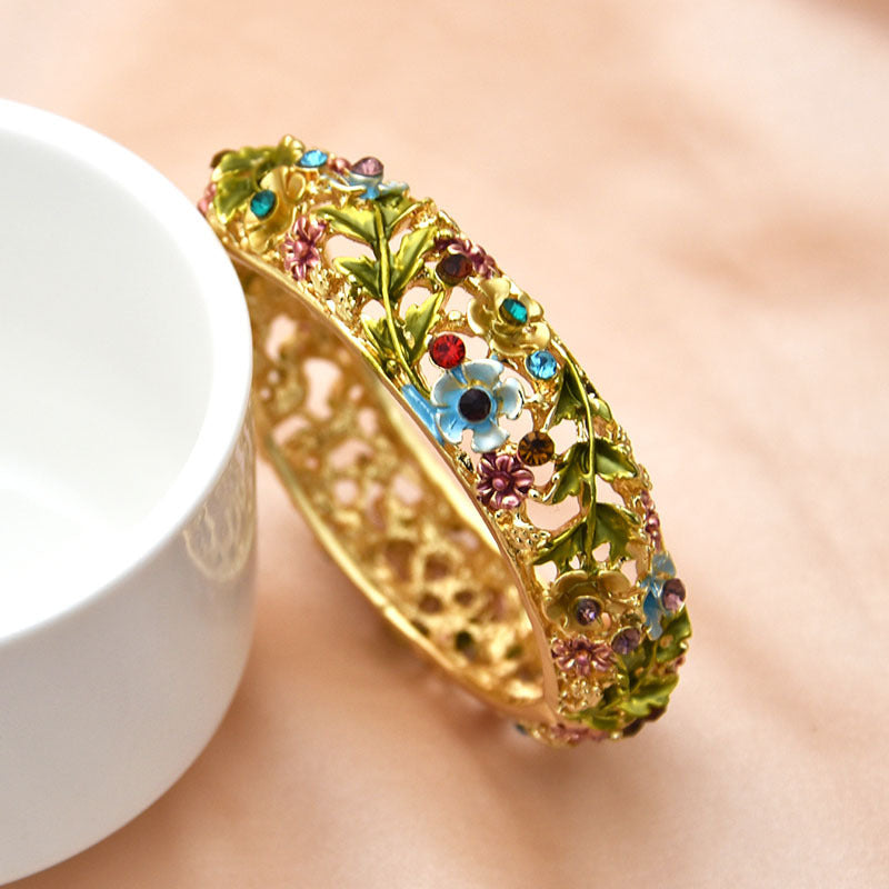 Wholesale foreign trade jewelry retro rose diamond hollow alloy cloisonne antique painted bracelet