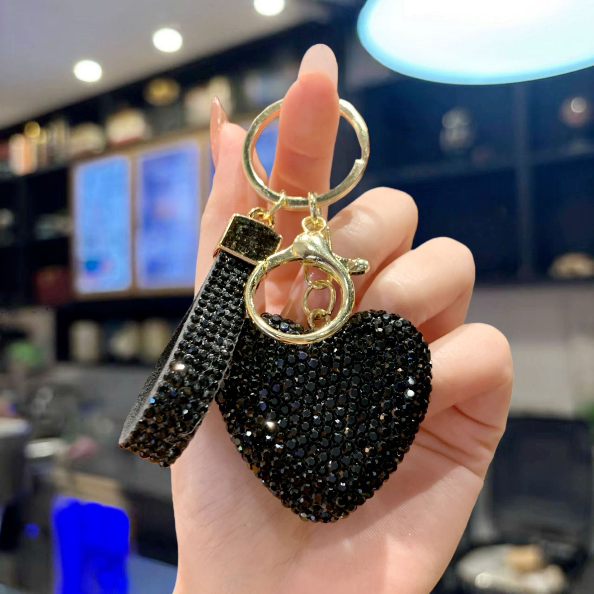 Wholesale Heart-shaped Keychain Full of Love and Diamonds
