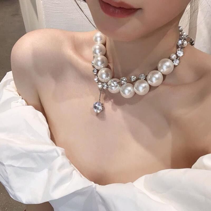 Wholesale Exaggerated pearl clavicle sweater necklace