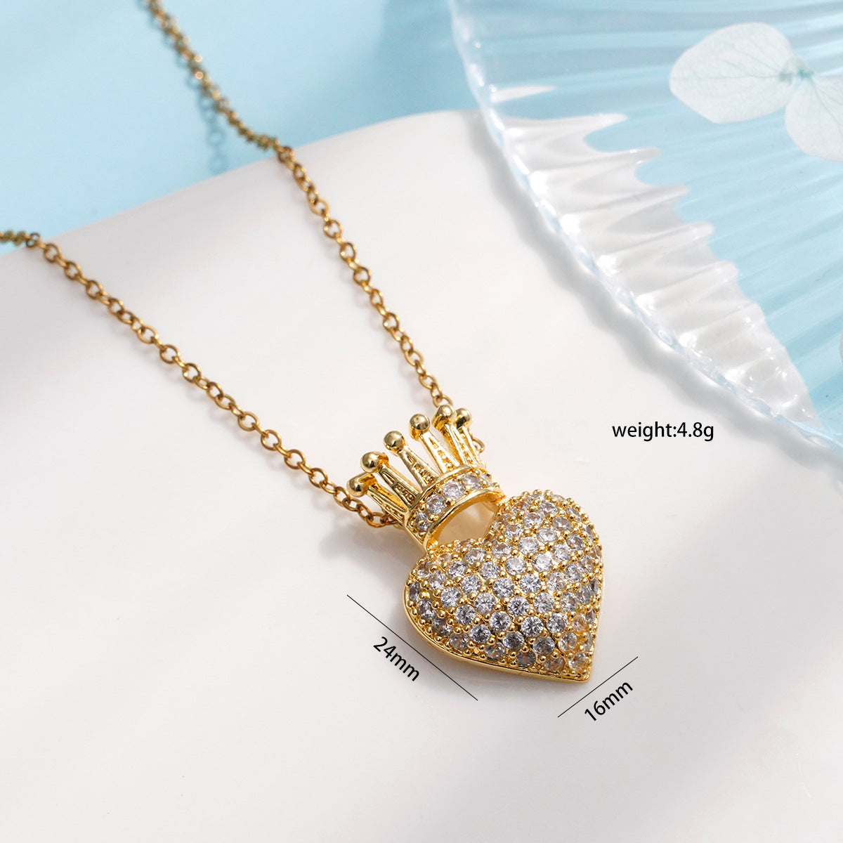 Wholesale Love Crown Necklace Pendant Personalized  Accessories
