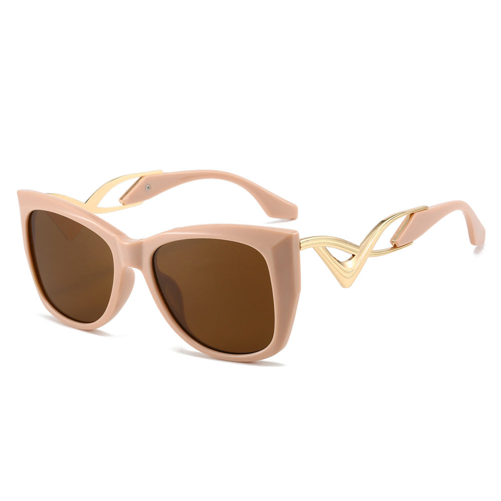 Wholesale flowing cat eye personality curve fashion sunglasses