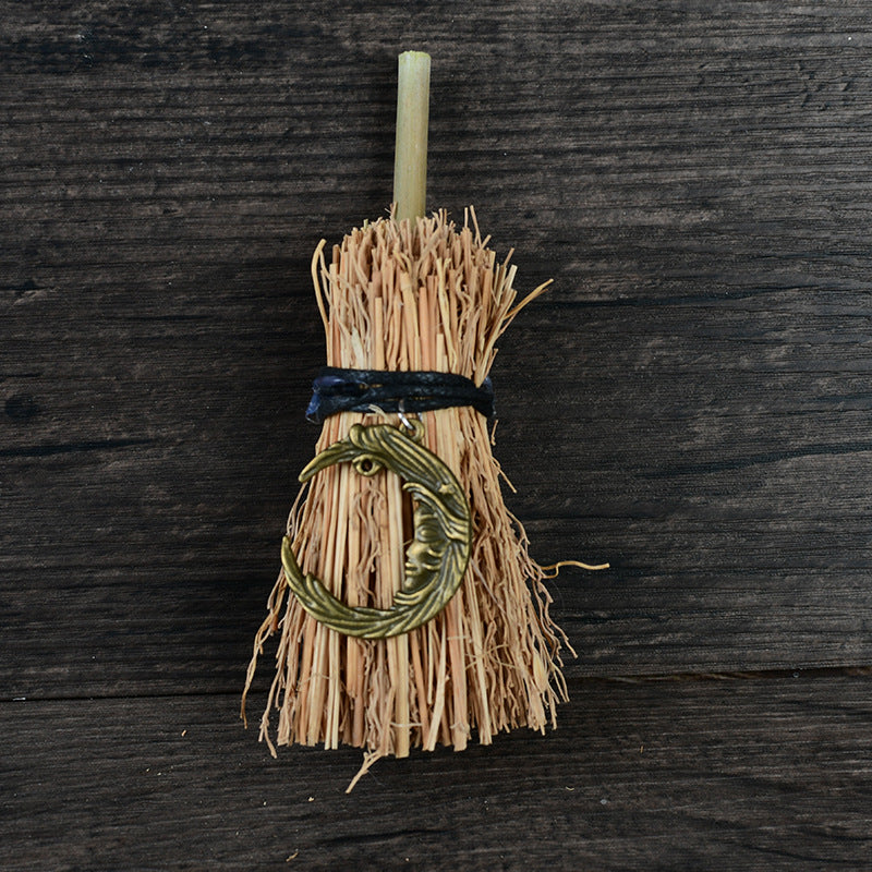Wholesale mini broom pendant