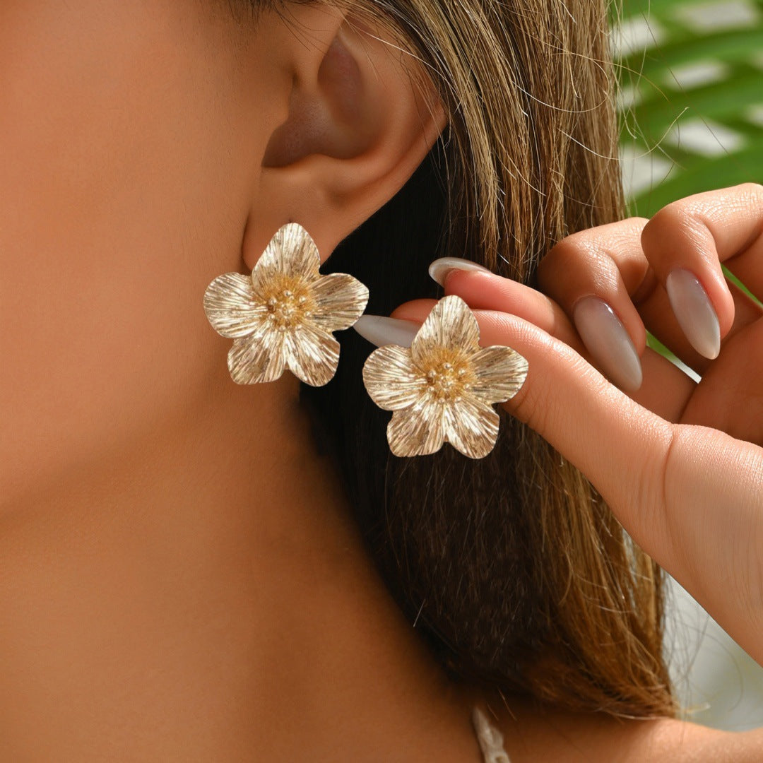 Wholesale Blue flower pearl petal earrings