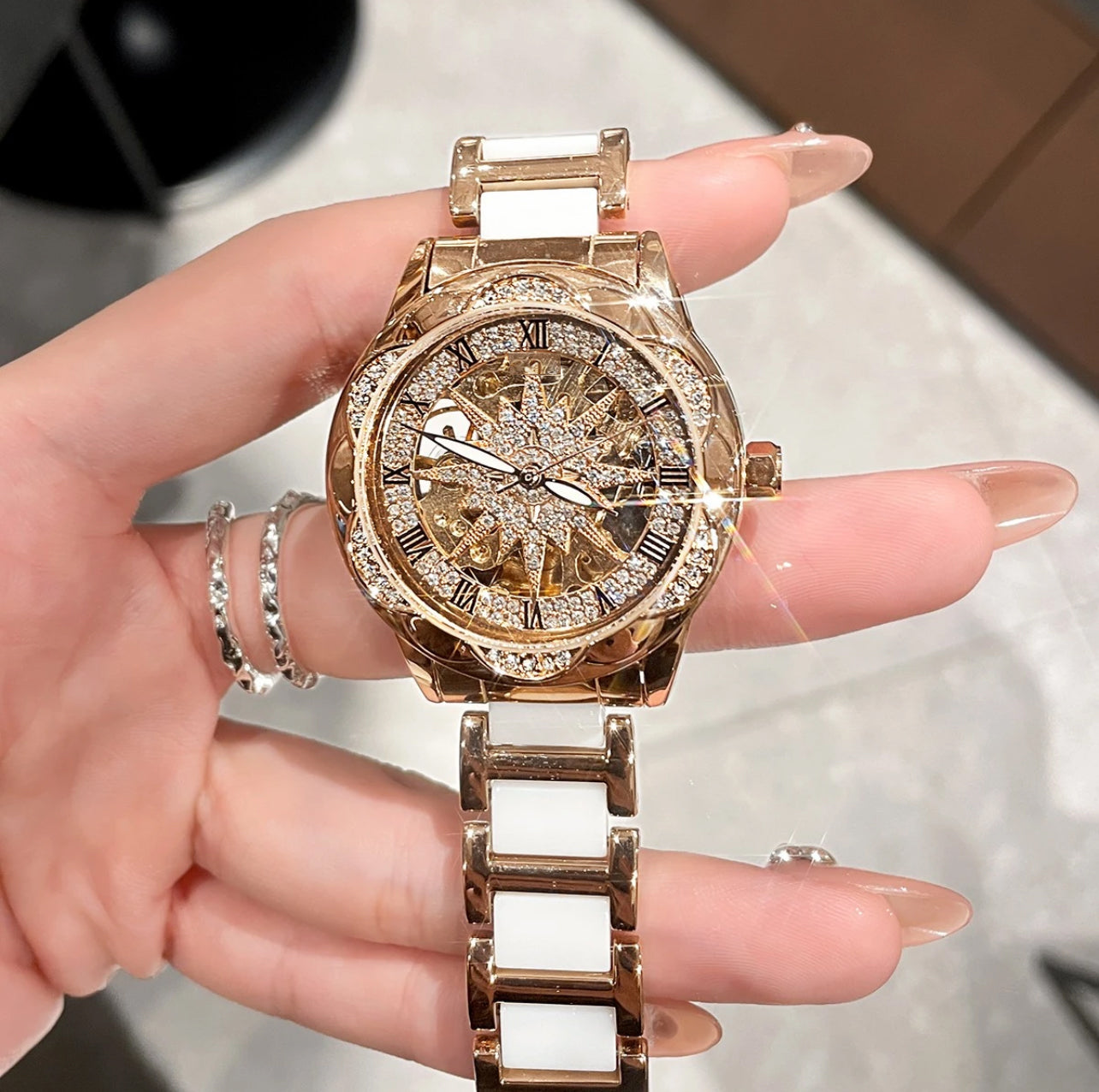 Wholesale Fashion Trend: Sunflower Niche, Light Luxury, and Versatile Mechanical Watch