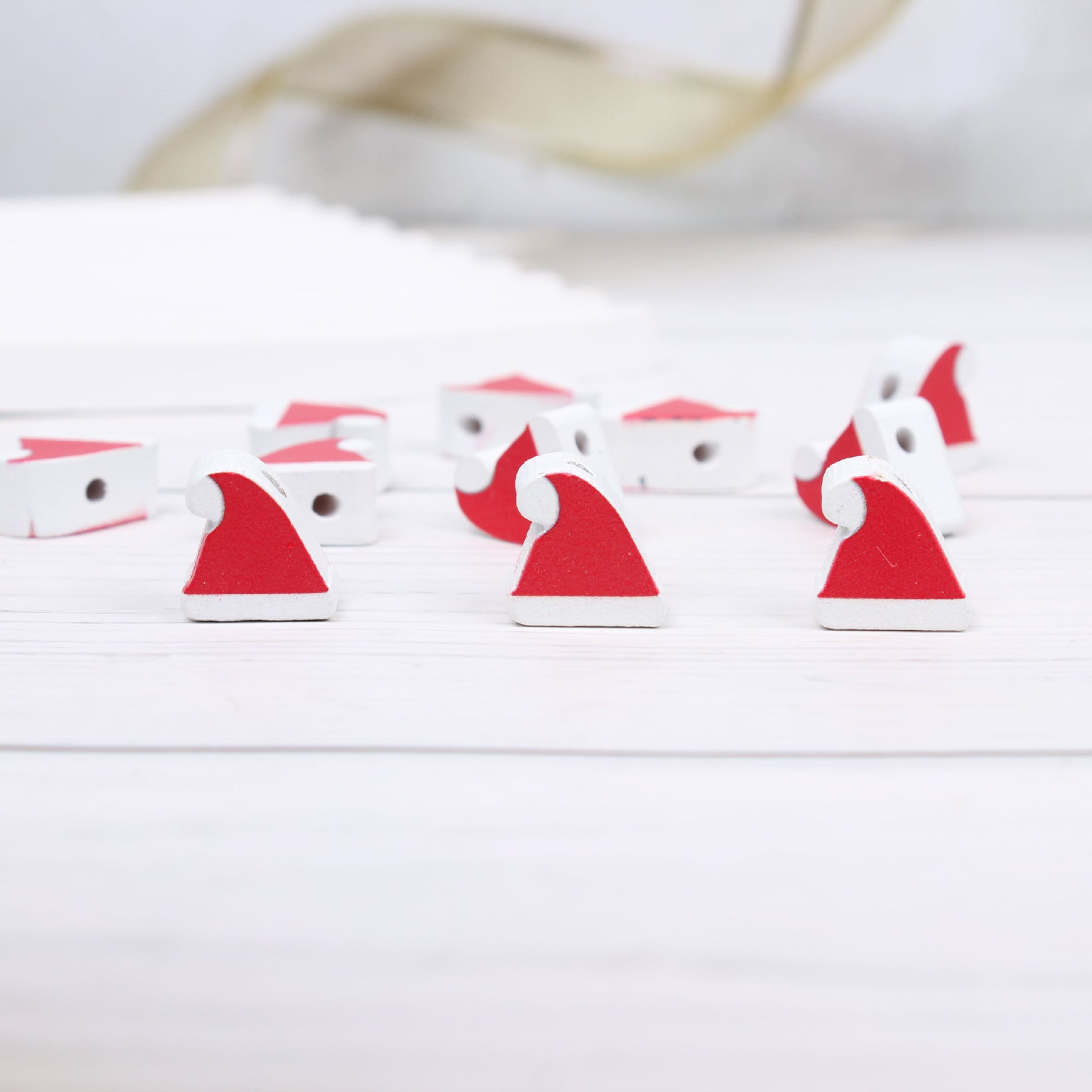 Wholesale 20PCS DIY 20mm Christmas Snowman Scarf Wooden Beads