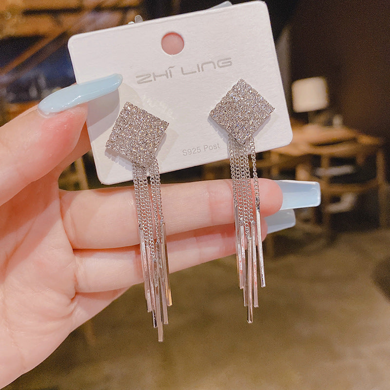 Wholesale French style personalized inlaid super shiny full diamond claw chain tassel long versatile earrings