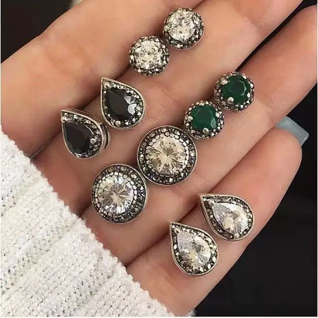 Wholesale 5 Pairs Ancient Silver Zinc Alloy Bohemian Drop Earrings With Zircon And Black Stone Vintage Style Fashion Accessory