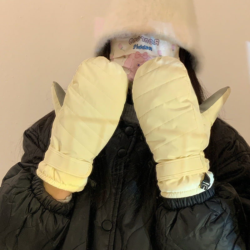 Wholesale Plush Cycling Cold and Windproof Winter Thickened Skiing Gloves for Cycling