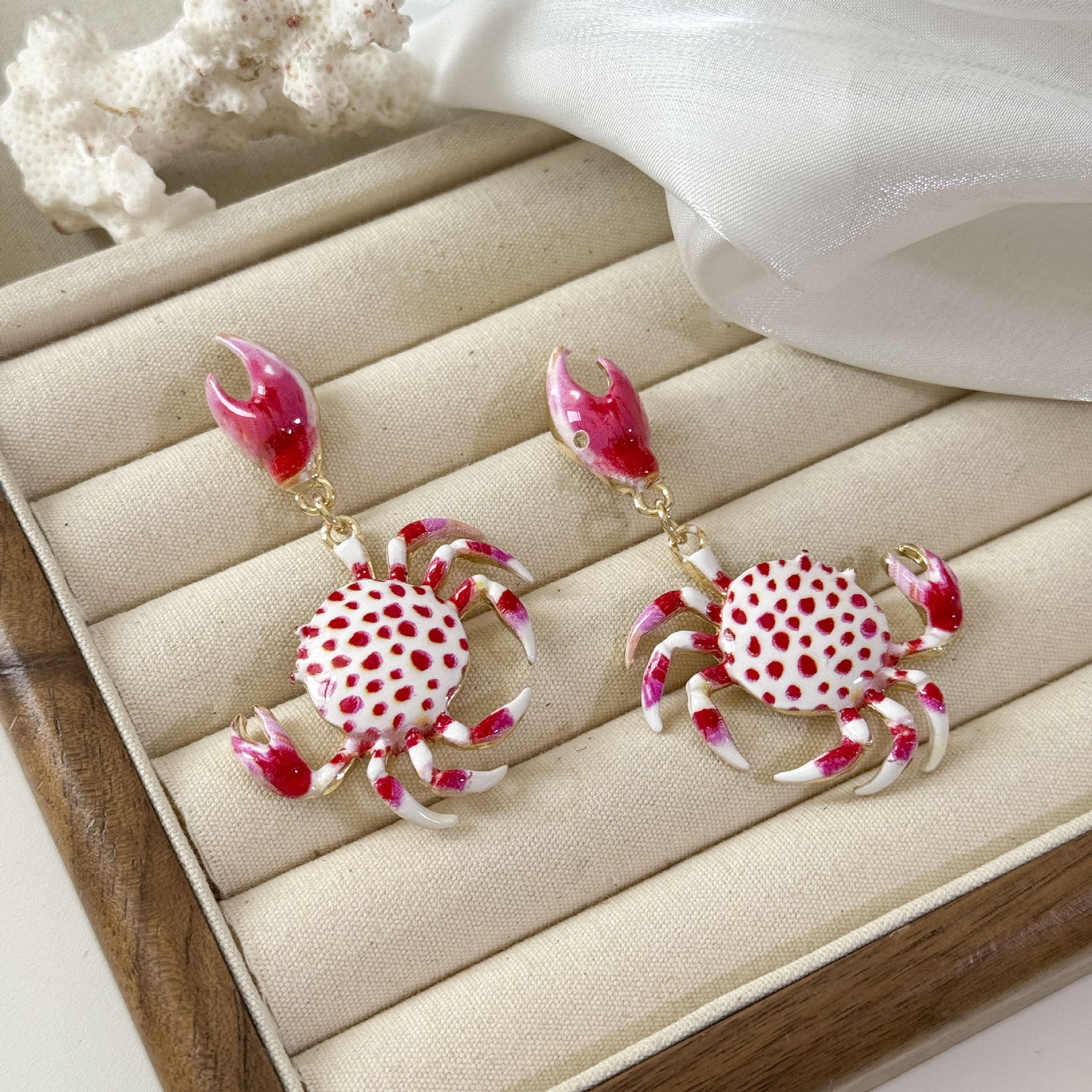 Wholesale Stylish Crab Earrings For Women Summer Beach Cartoon Animal Alloy Jewelry Accessory