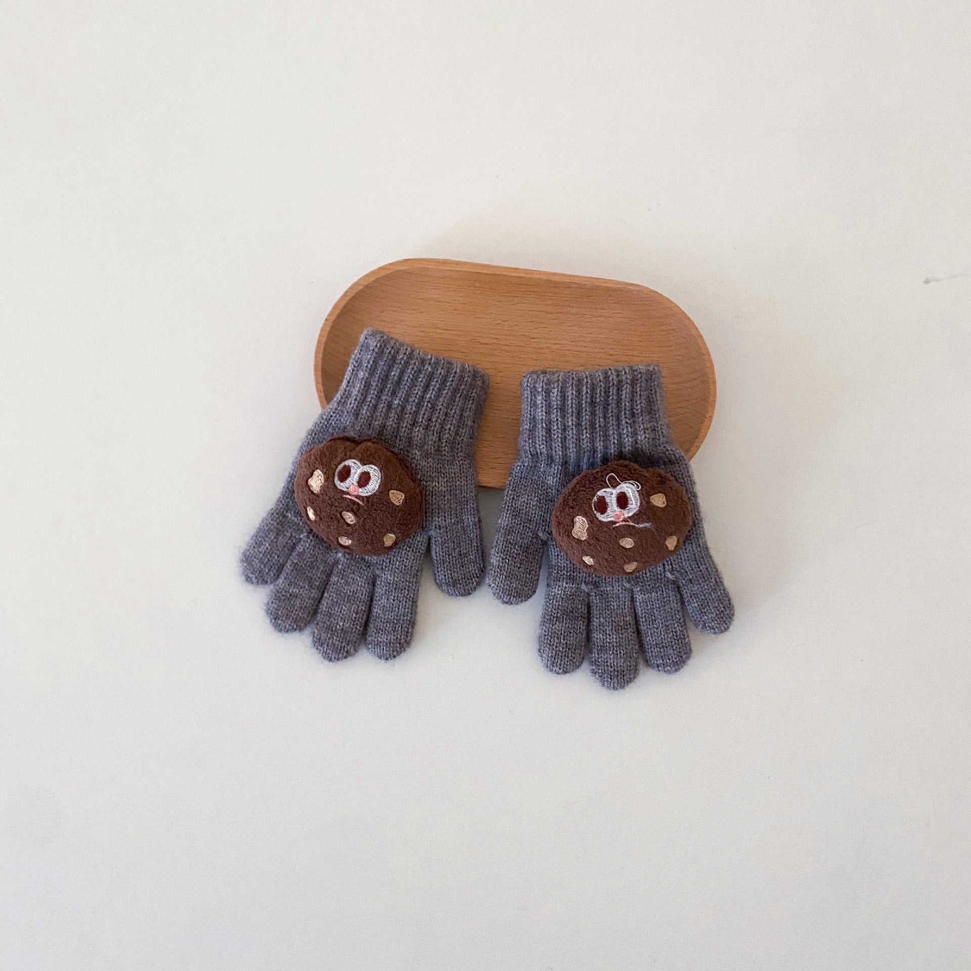 Wholesale children' s winter cartoon warm gloves