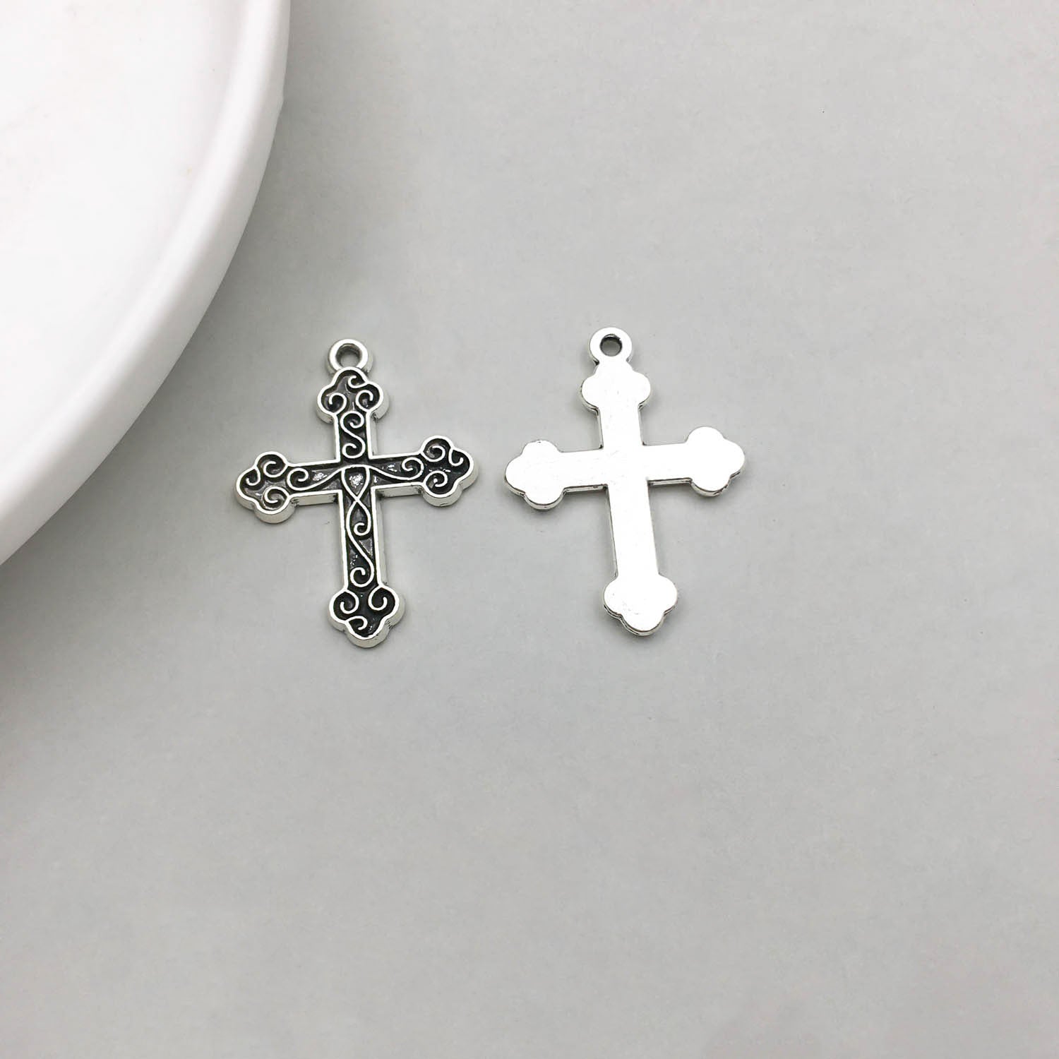 Wholesale 1 Antique Silver Alloy Cross Series Simulation Heart Cross DIY Pendant