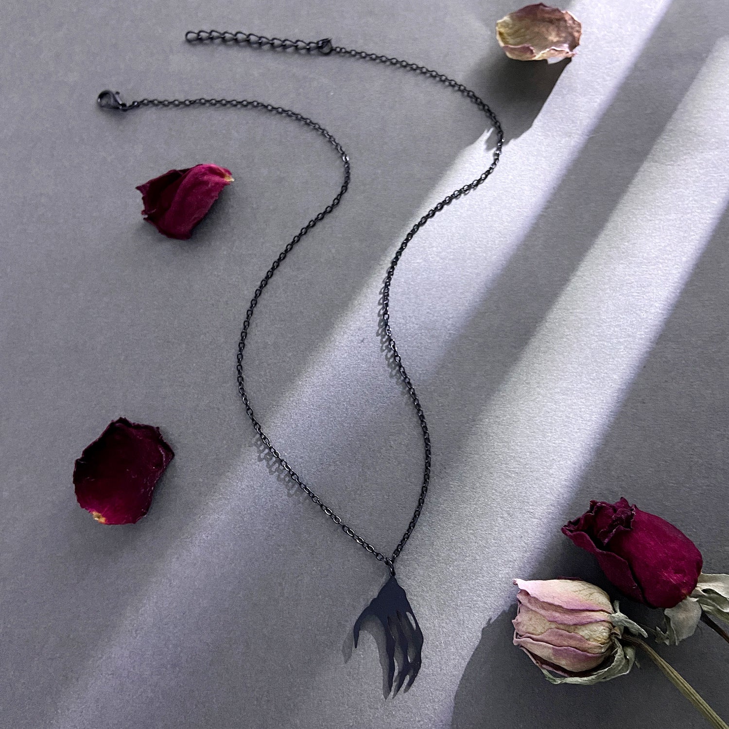 Wholesale Stainless Steel Black and White with Couple Skeleton Hand Heart Necklace