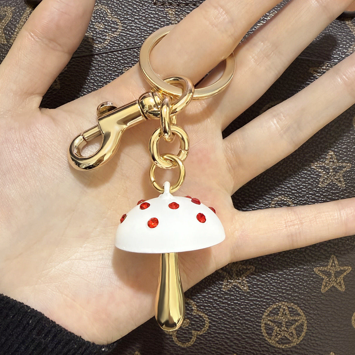 Wholesale Cute Mushroom Exquisite Metal Lock Keychain