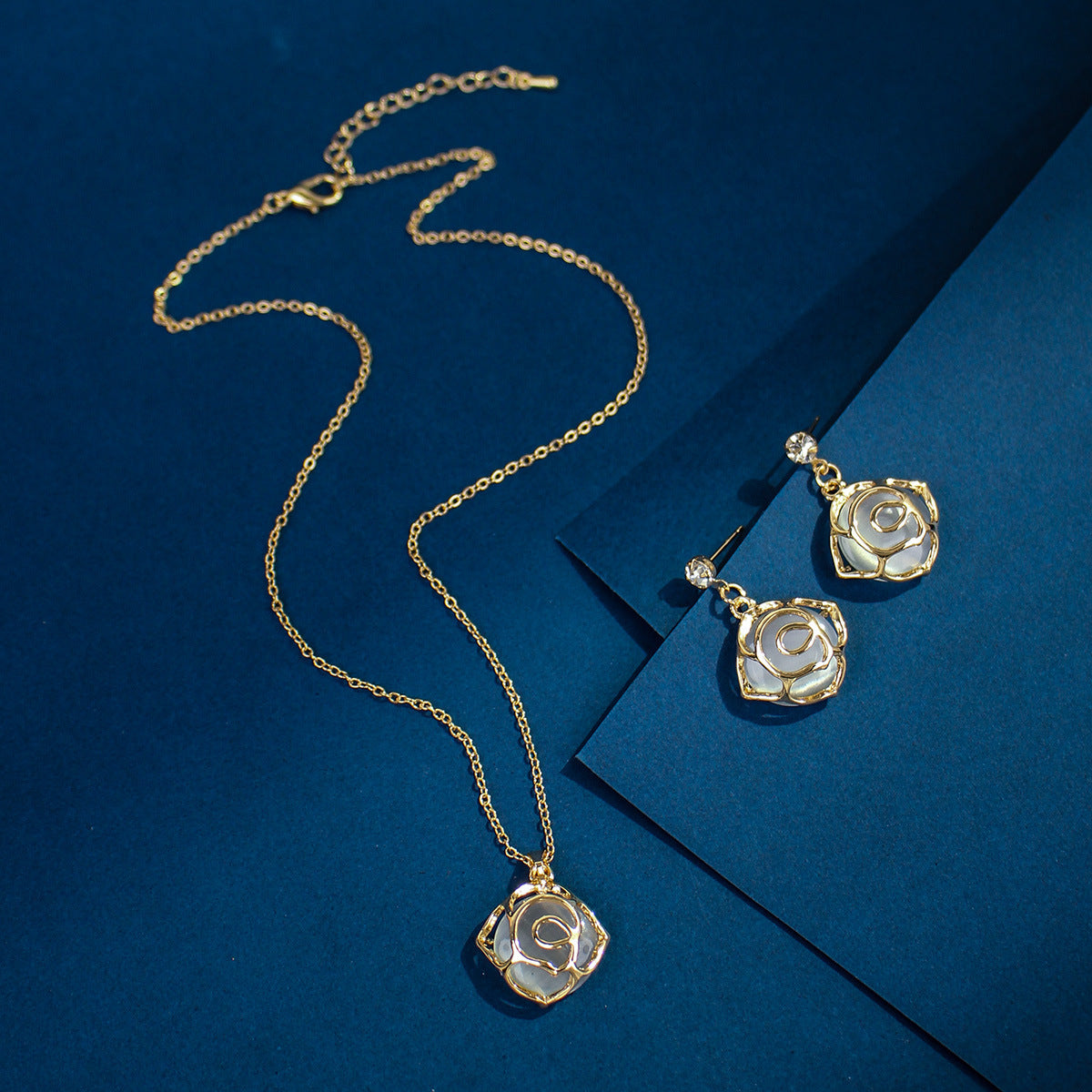 Wholesale Cat's Eye Camellia Alloy Earrings