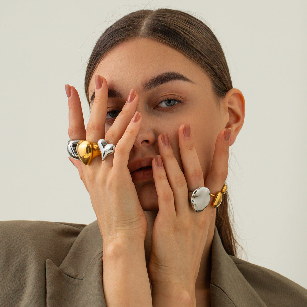 Wholesale 18K Gold Stainless Steel Exaggerated Spherical Ring