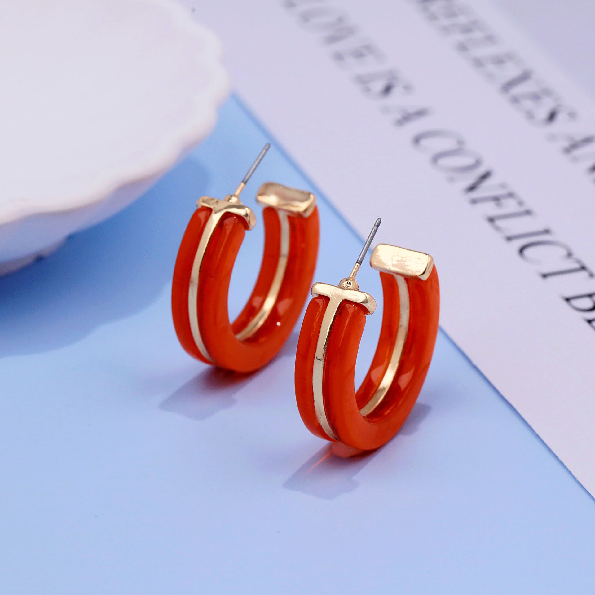 Wholesale Pair of Women Fashion Hoop Earrings Vintage