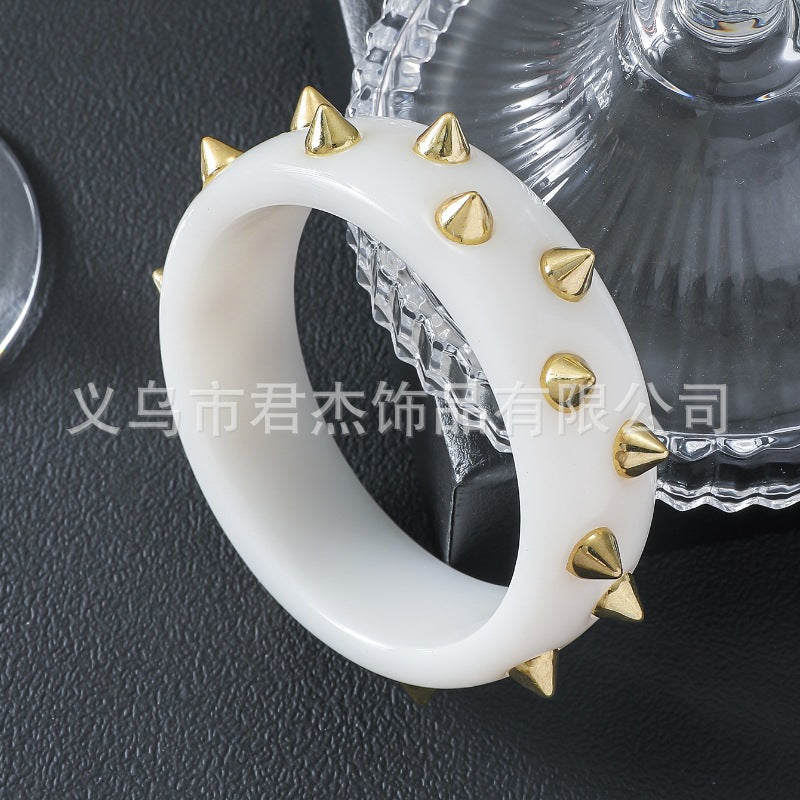 Wholesale Trendy and domineering punk rivet  bracelet