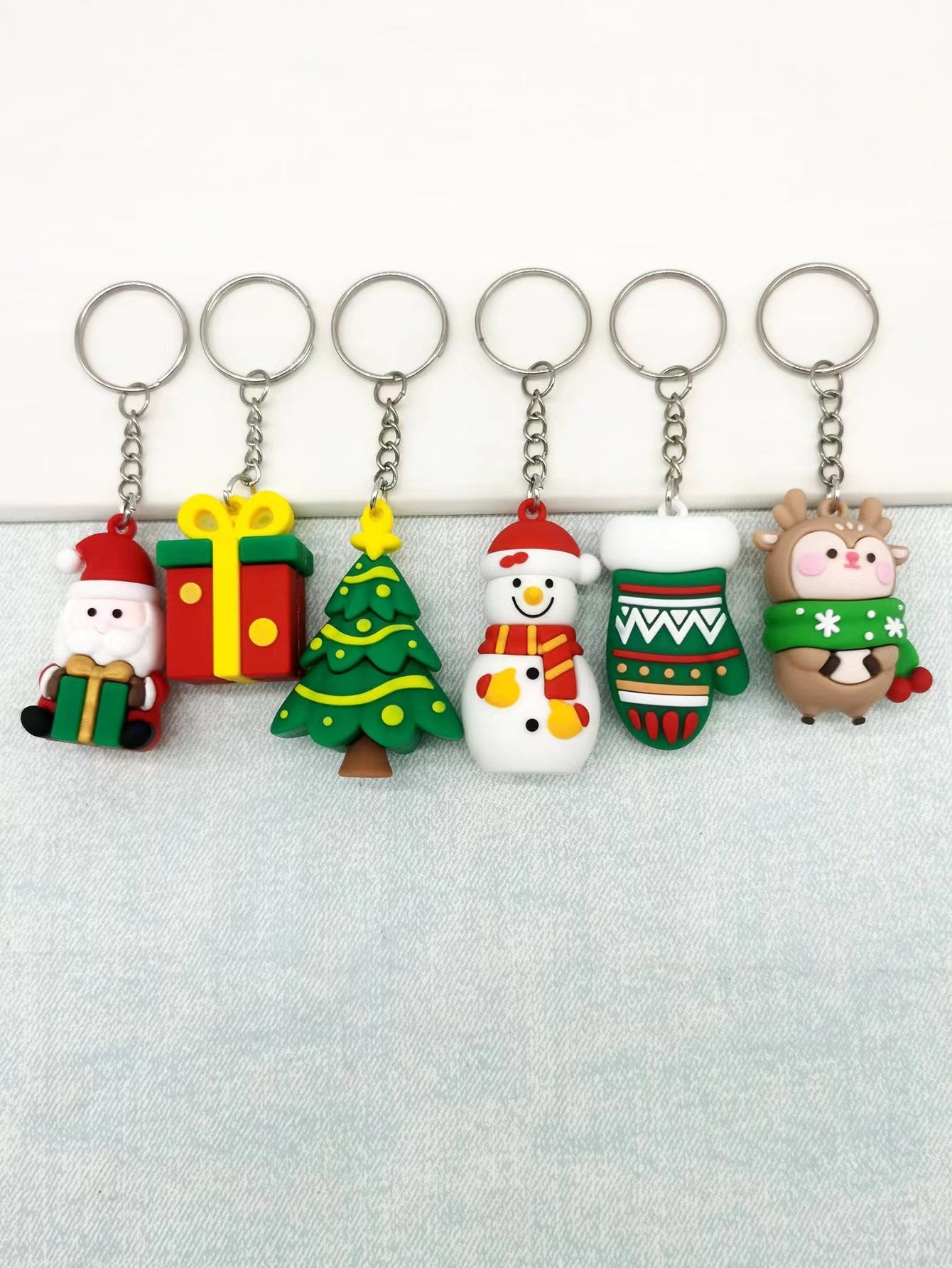 Wholesale Resin Christmas Doll Keychain Decorative Accessories Random