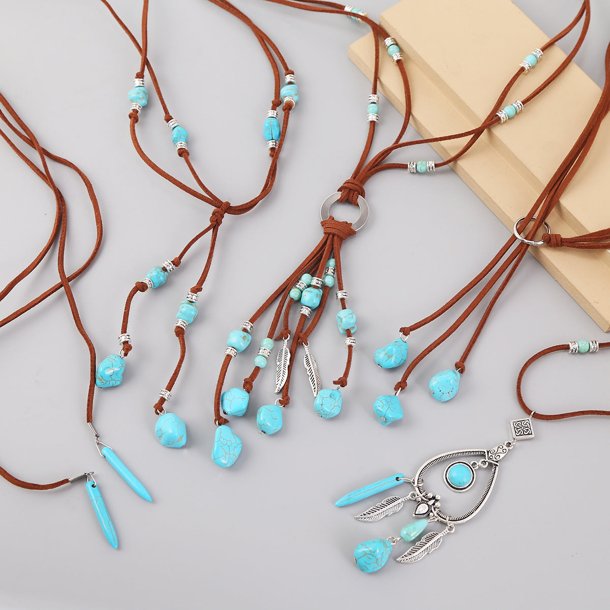 Wholesale Turquoise Pendant Vintage Leather Necklace