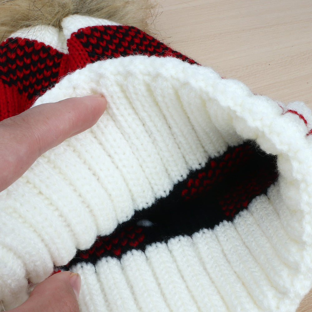 Wholesale Autumn and Winter Wool Ball Warm Knitted Beanie
