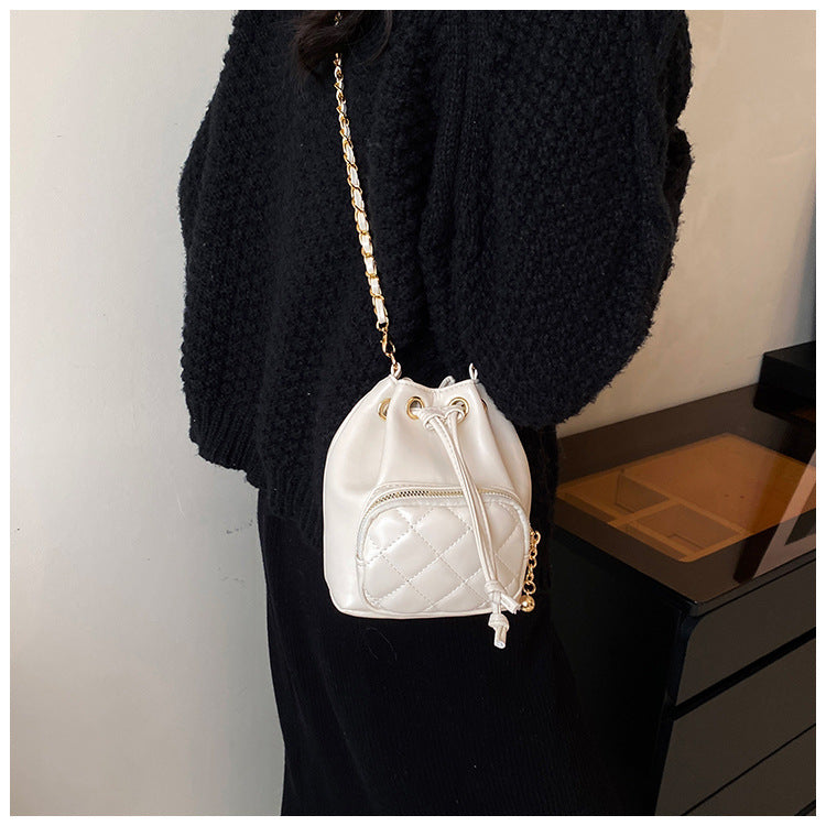 Wholesale PU Diamond Patterned Embroidered Thread Bucket Bag