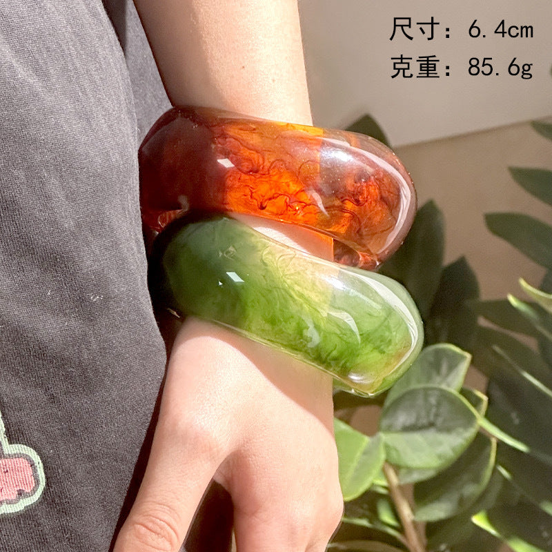 Wholesale Resin Oval Wide Edition Geometric Curved Resin Smudged Brown Bracelet