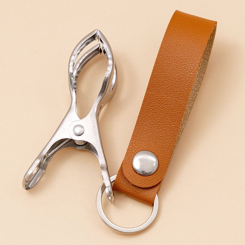 Wholesale Stainless Steel Clip Buckle Retro Leather Car Keychain