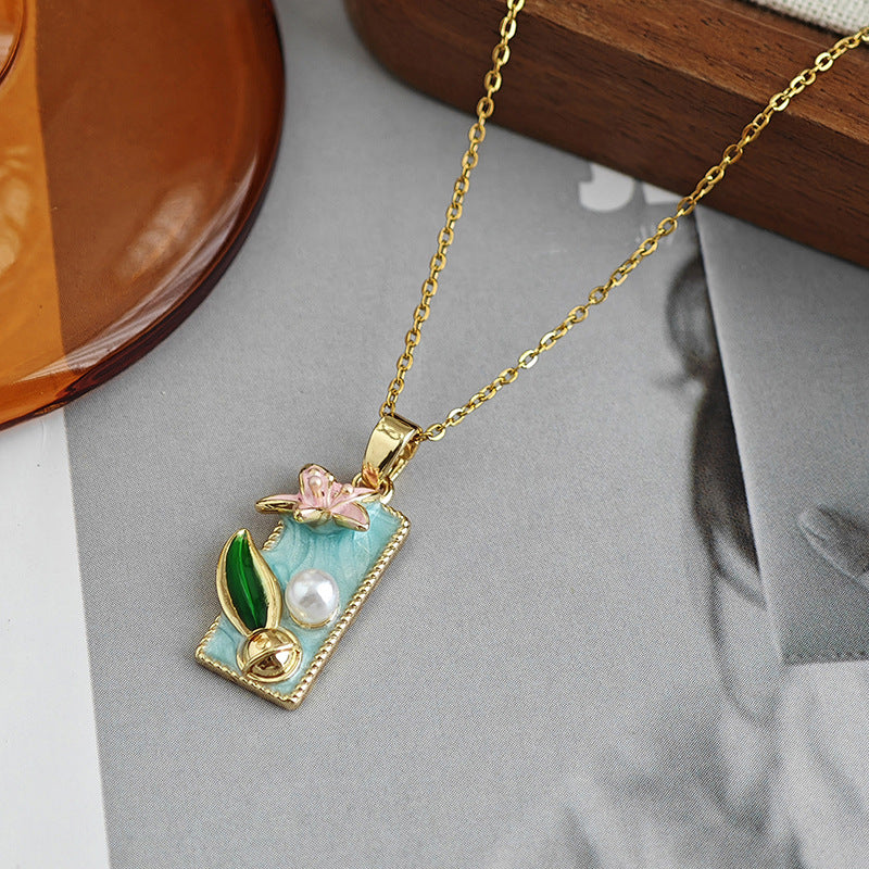 Wholesale Medieval Oil Painting Style Square Lily Necklace for Women French Retro Drip Glaze Design Clavicle Chain Exquisite High-End Necklace