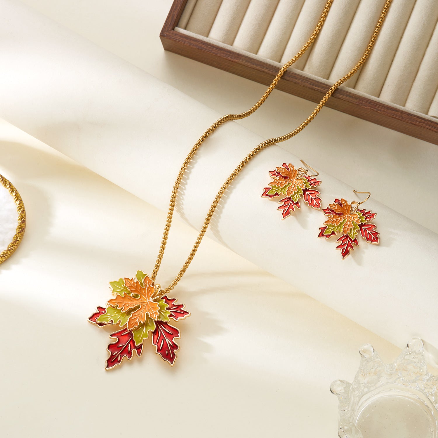 Wholesale Maple Leaf Necklace