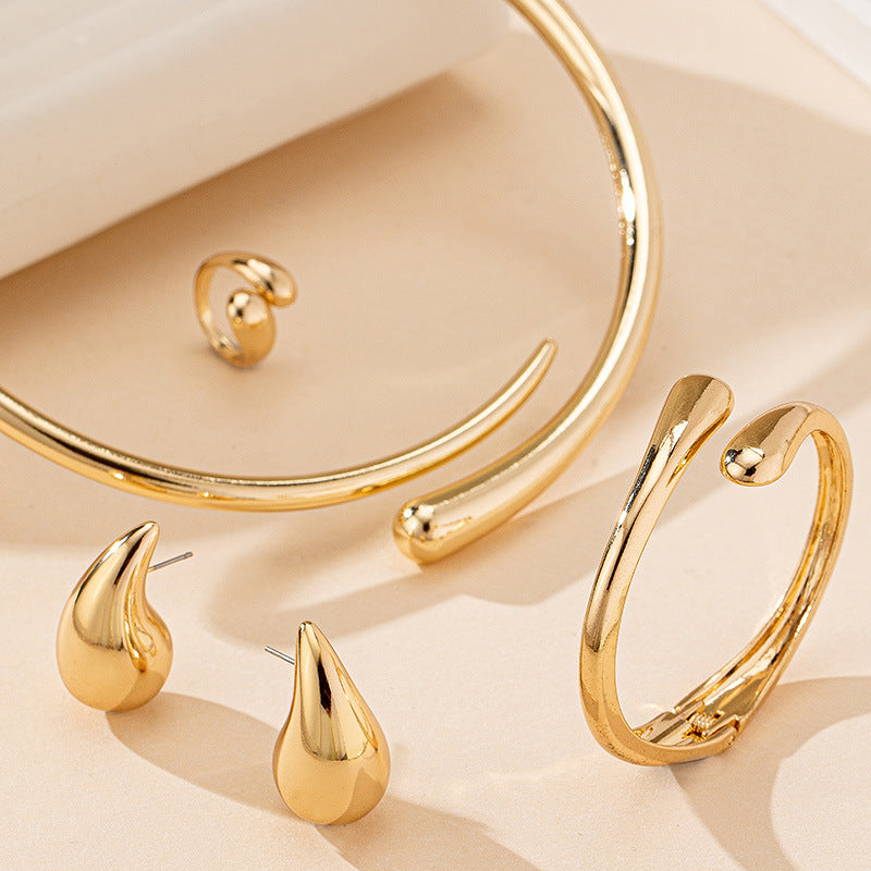 Wholesale Drop Design Jewelry Set Retro Elegant Alloy Necklace Bracelet Earrings Ring Set Electroplated Party Wear Gift Resale